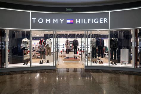 a que huele las tiendas tommy hilfiger